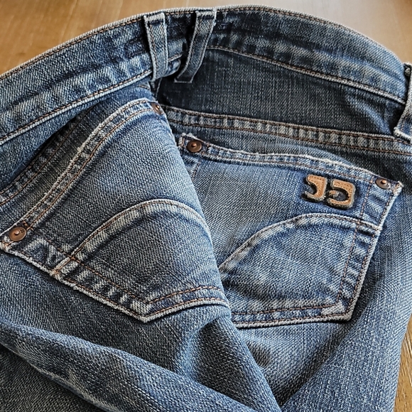 JOE'S SOCIALITE KICKER CAPRIS - Picture 12 of 12